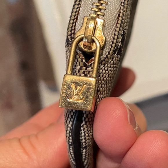 LV DENIM COIN PURSE - Picture 11 of 15